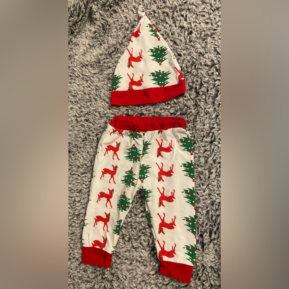 Christmas Baby Pajama and Hat Set (0-3M) 🎄